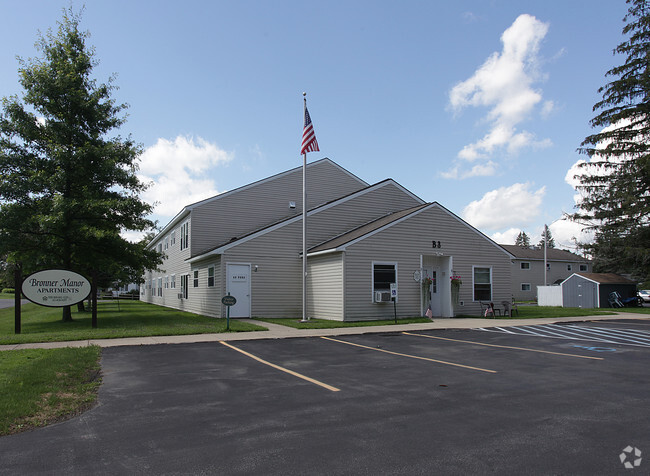 Bronner Manor Apartments - Bronner Manor Apartments