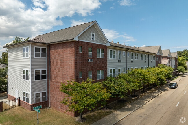 Building Photo - Magnolia Terrace Rental