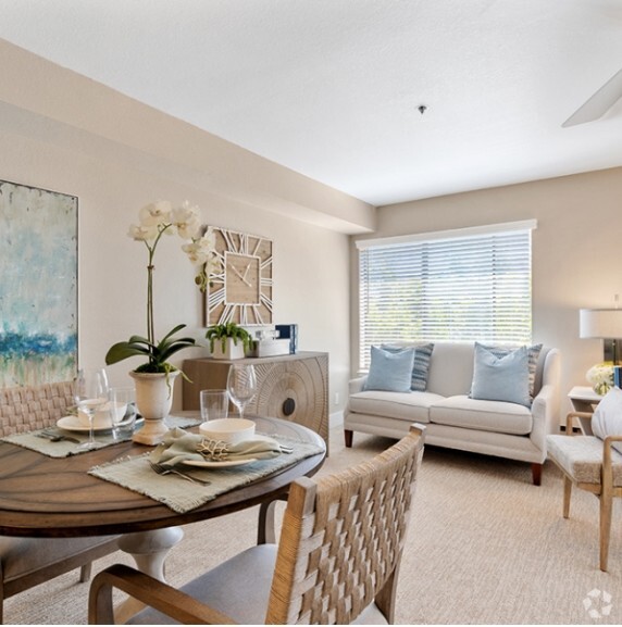 Interior Photo - Cadence Millbrae Rental