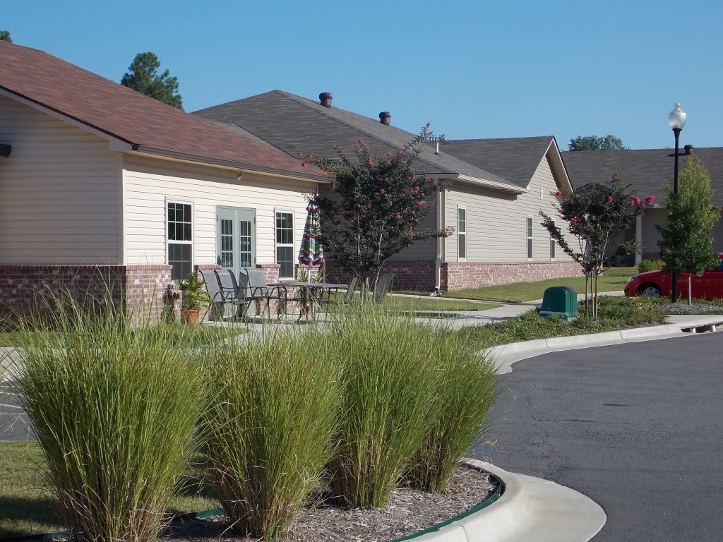 Courtyard Cottages of Jacksonville - Courtyard Cottages of Jacksonville Apartments