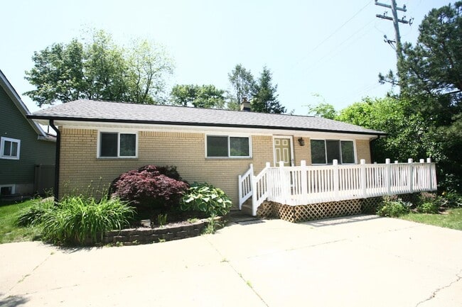 Photo - 5800 Paramus Rental
