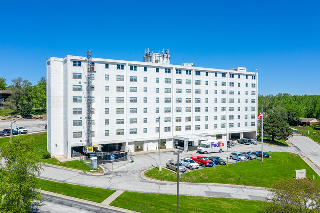 Building Photo - Plaza Towers Rental