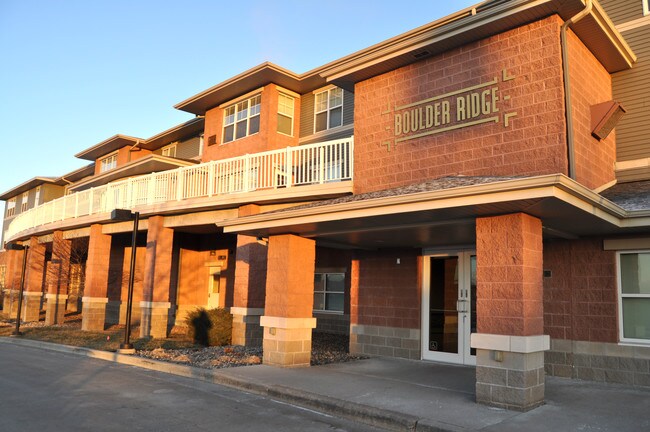Photo - Boulder Ridge Apartments