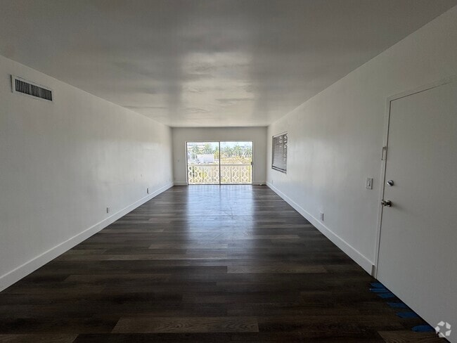 Building Photo - 9700 E Bay Harbor Dr Rental