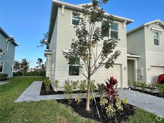 Building Photo - 357 SE Crossoak Ln Rental
