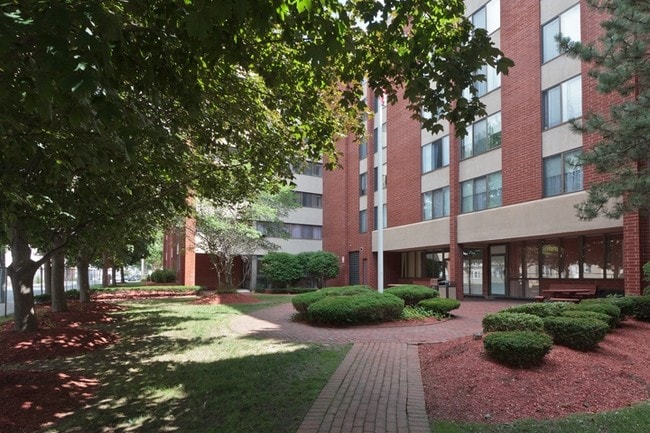 Primary Photo - Rita Hall Rental
