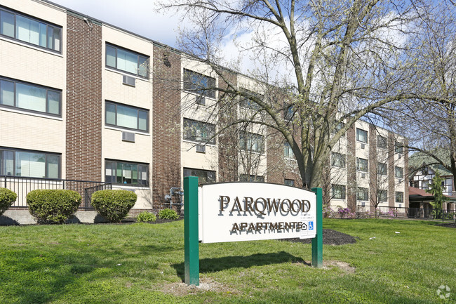 Parqwood Apartments - Parqwood Apartments