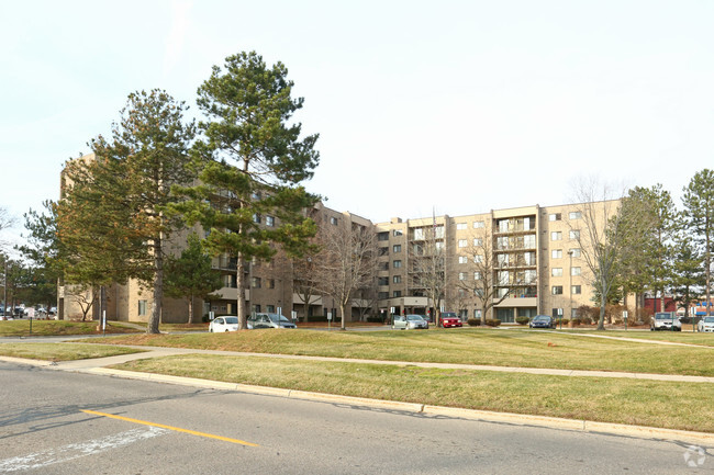 Photo - Romulus Tower Apartments