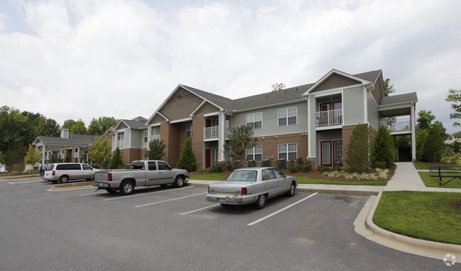 Kings Falls Apartments - Kings Falls Apartments