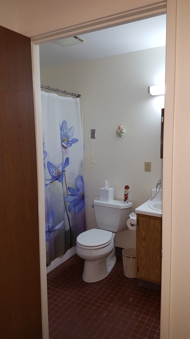 Varney School Apartments Manchester, New Hampshire 0 unit available