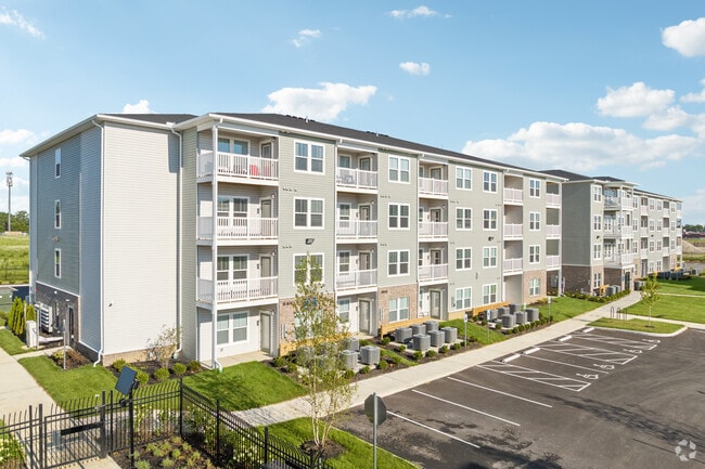Sturbridge Green Apartments - Hilliard, OH | After55