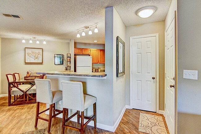 Building Photo - HarborOne