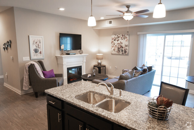 Beautiful 1 & 2 Bedroom Floor plans - Lockwood Villas Rental