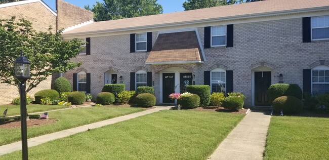 Beautiful Landscaping - Old Donation Apartments