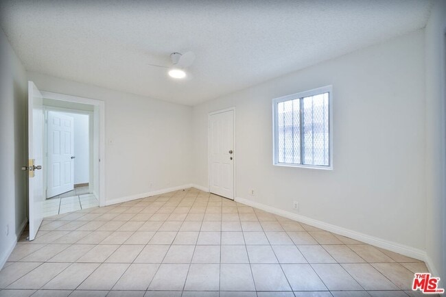Photo - 426 E Century Blvd Rental
