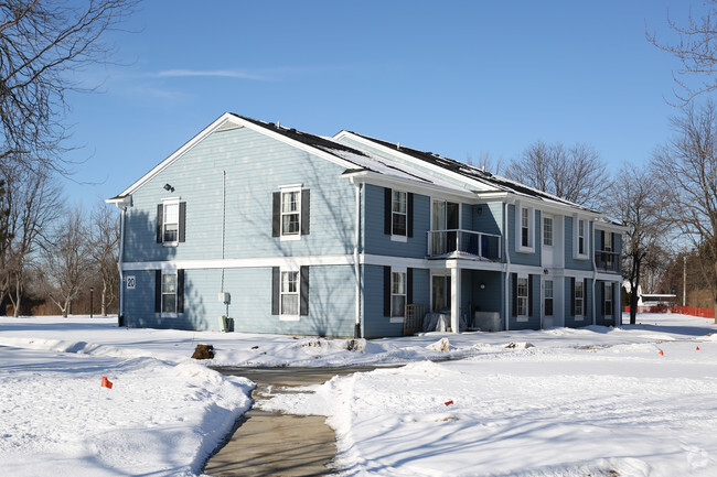 Building Photo - The Cloisters Rental