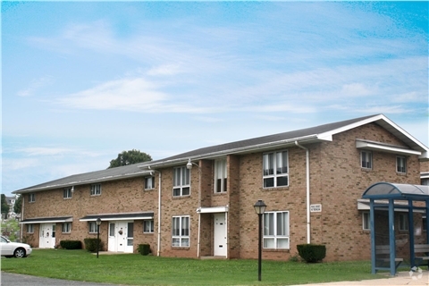 Building Photo - Hanover Manor Rental