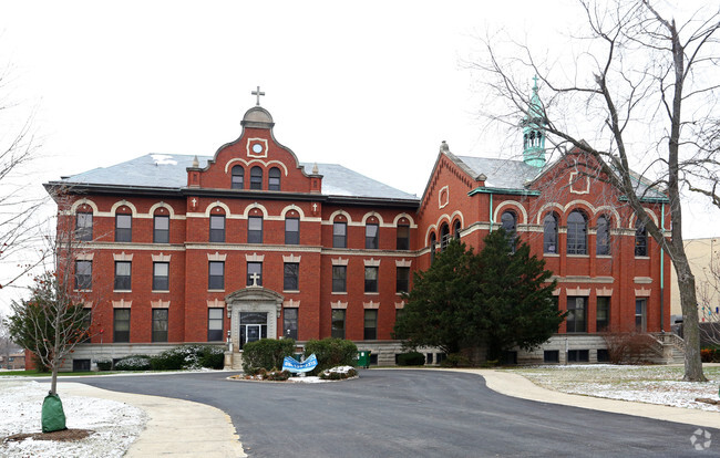 Primary Photo - Senior Suites of Norwood Park Rental