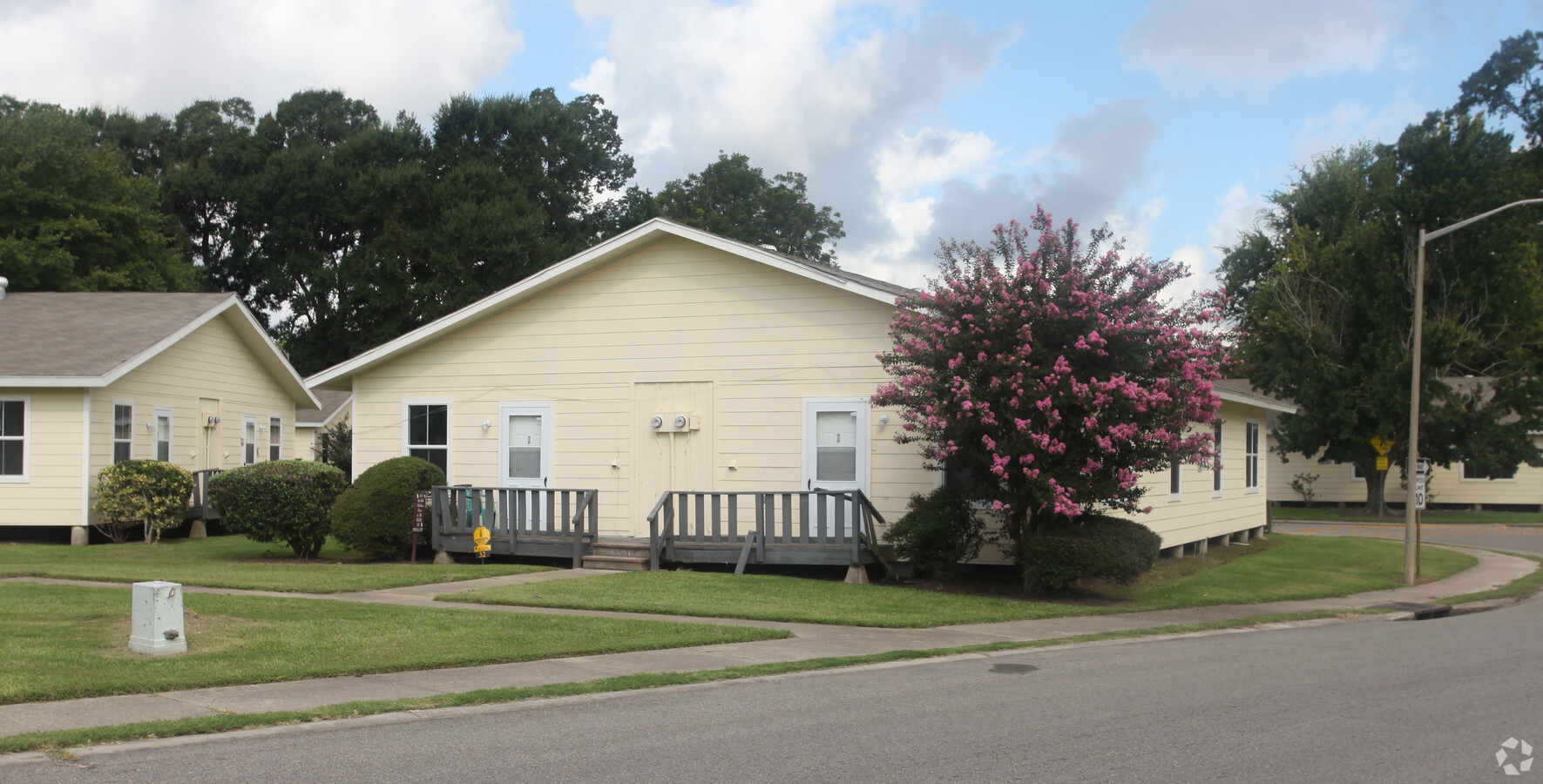 Village Dulac Apartments - Village Dulac Apartments