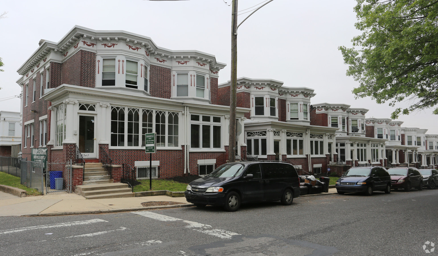 Primary Photo - 5333-5347 N 13th St Apartments