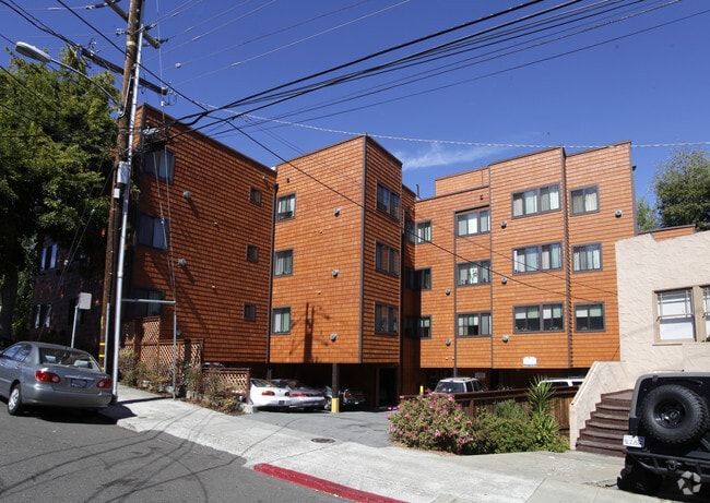 Primary Photo - Adel Court Rental