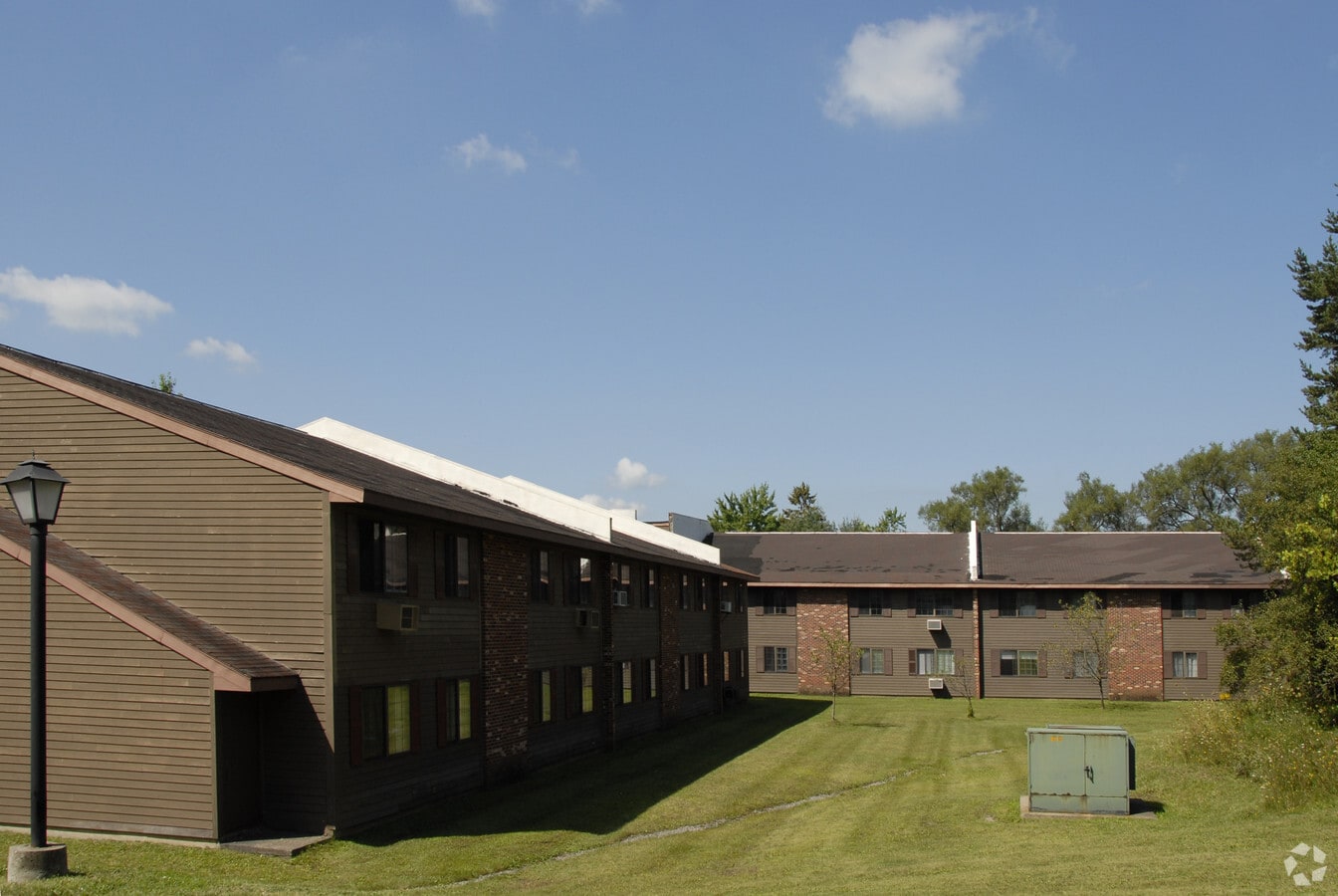 Cazenovia Village Apartments Cazenovia, New York 0 unit available
