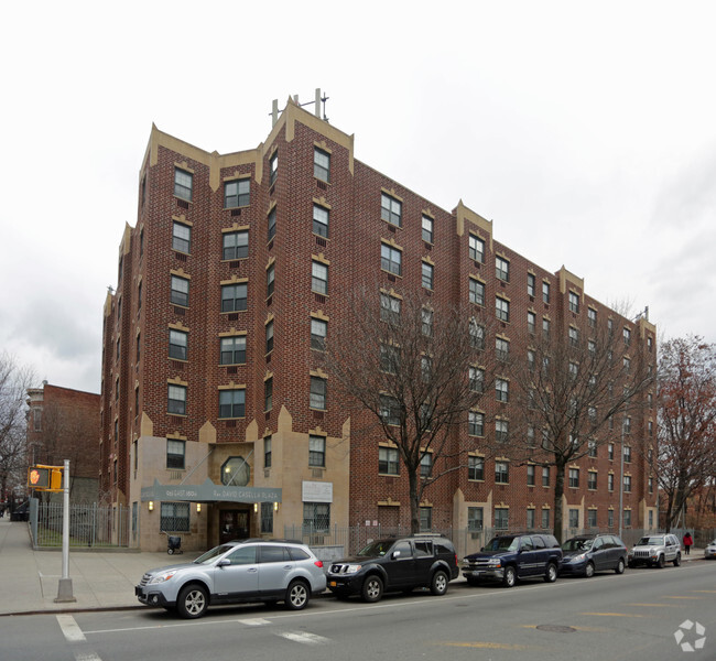 Primary Photo - Casella Plaza Rental