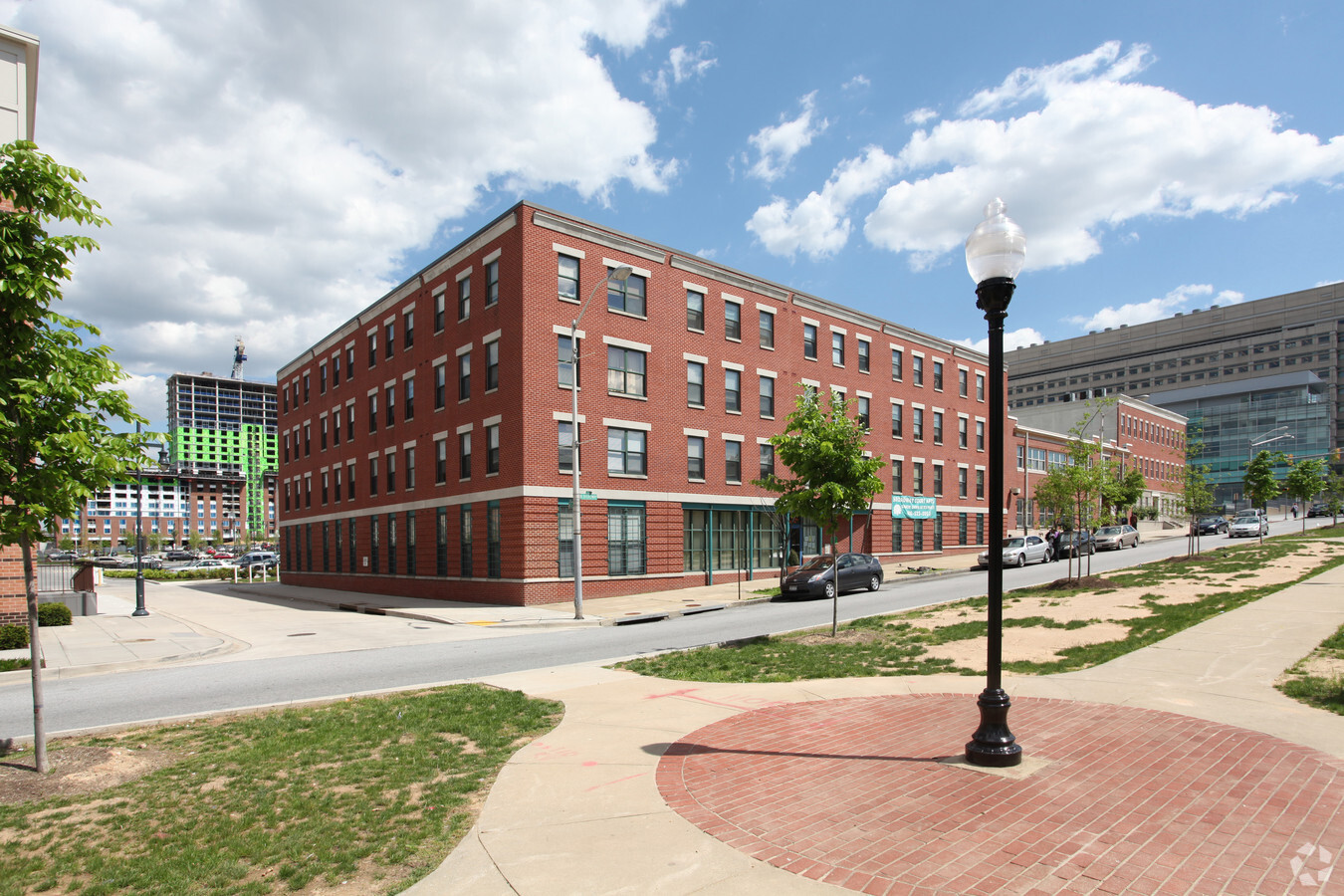 Photo - Broadway Court Apartments