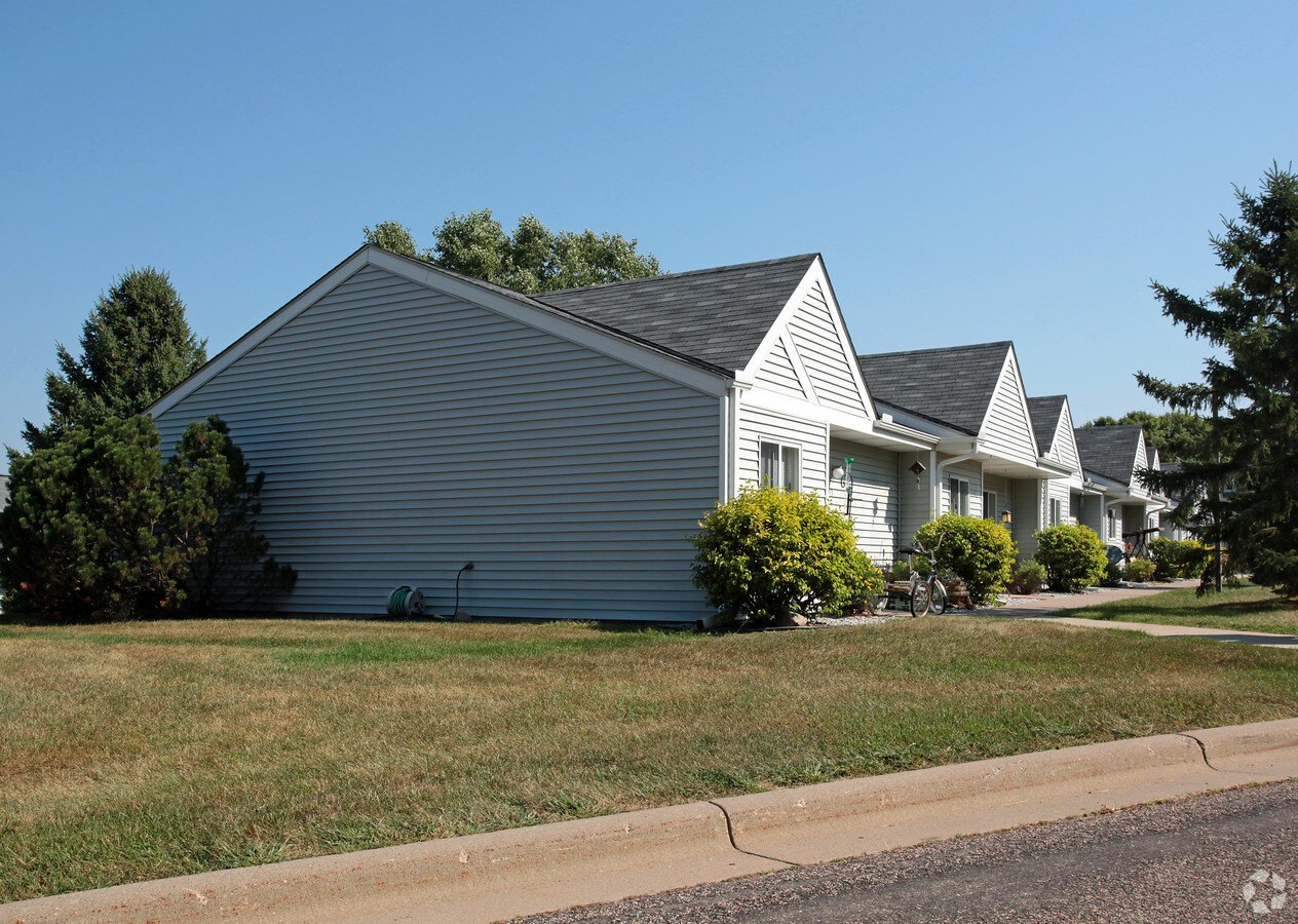 Photo - John Jergens Estates Apartments