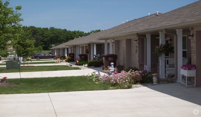 Primary Photo - Timberlake Estates Senior Apartments