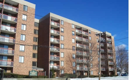 Front of Building - Elmwood Towers Apartments