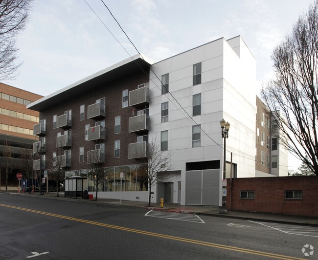 Building Photo - Lewis and Clark Plaza