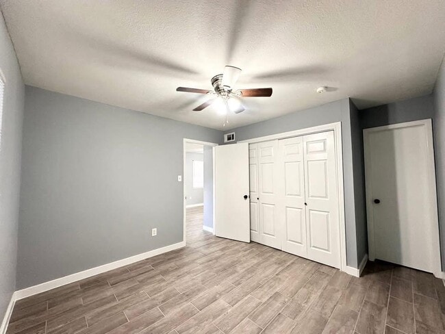 Building Photo - Maple Manor Apartments