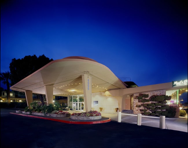 Primary Photo - The Villa at San Mateo Rental