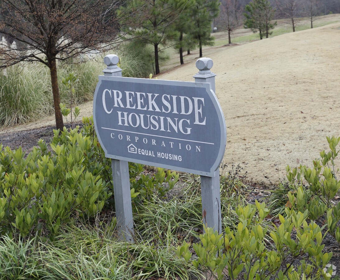 Creekside Landing Apartments Greer, South Carolina 0 unit available