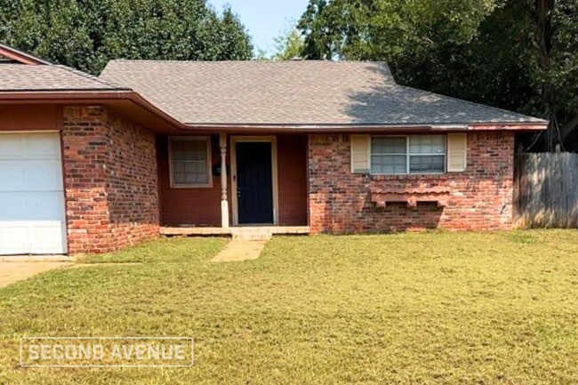 Building Photo - 1401 NW 102nd St Rental