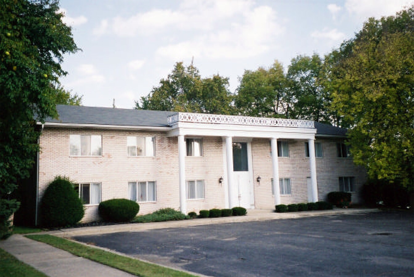 Photo - Hillview Court Seniors Apartments