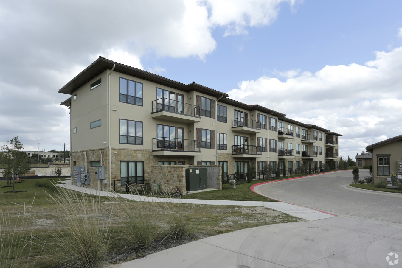 Photo - Tuscan Village at Lakeway Apartments