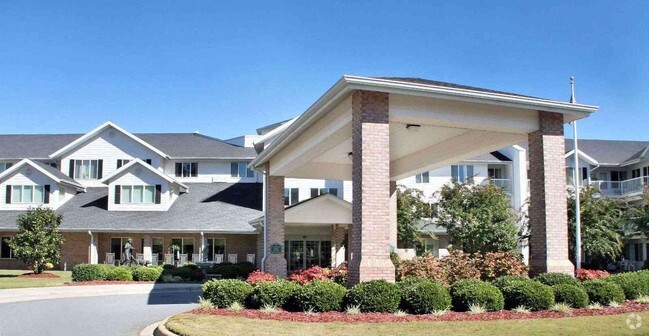 Building Photo - Pinecrest Senior Living Rental