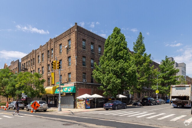 Building Photo - 126 E 53rd St
