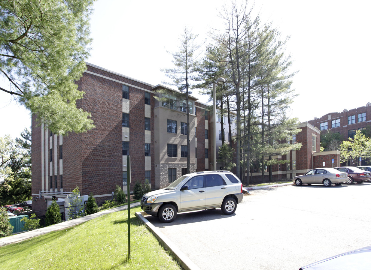 Photo - Woodcrest Retirement Residence Apartments