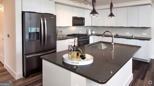 Building Photo - 1400 W Peachtree St NW Rental