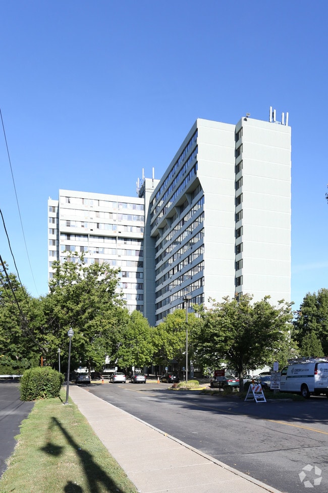 Charlotte Harbortown Highrise Apartments Rochester, New York 3 units available After55