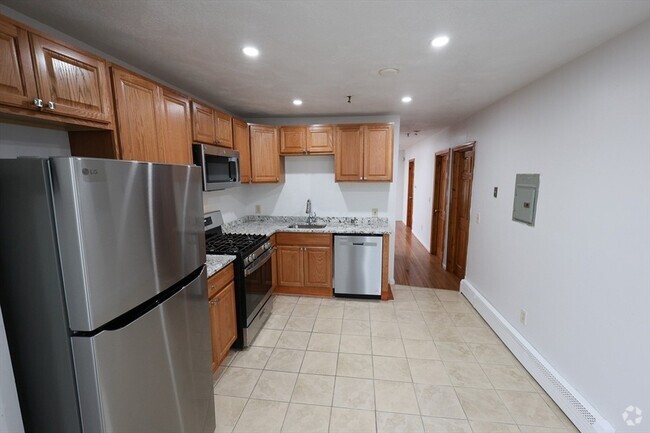 Building Photo - 61 St James St Rental
