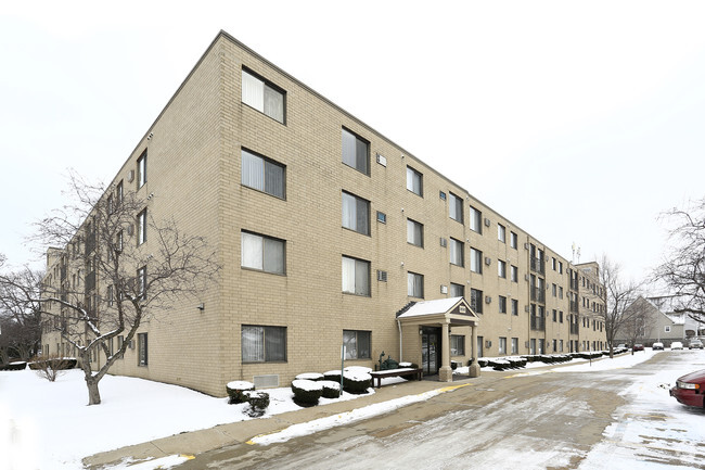 Building Photo - Riverpark Apartments