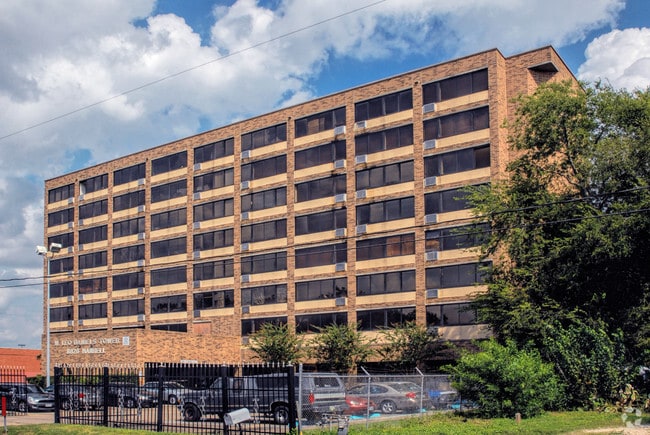 Primary Photo - W Leo Daniels Tower Rental