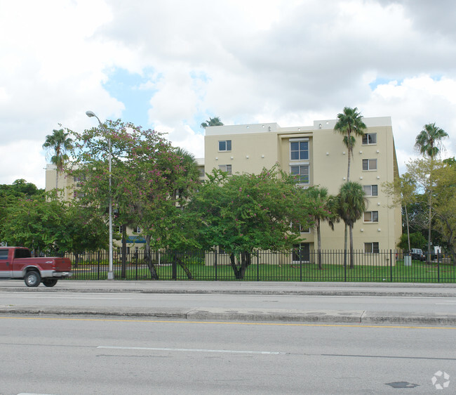 Building Photo - Palmer House Rental