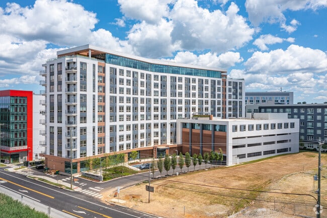 Building Photo - Revelle King of Prussia Rental