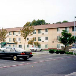 Photo - Laurel Park Manor Apartments