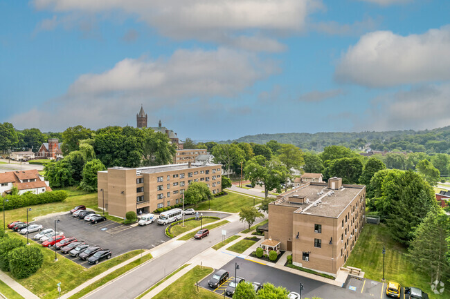 Building Photo - Silvertree Seniors Jamestown Rental